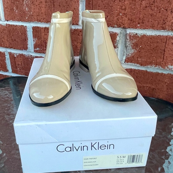 Calvin Klein patent leather booties size 5.5 - Picture 2 of 4